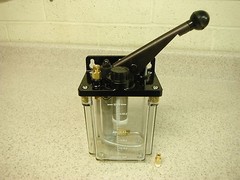 BRIDGEPORT MILL PART, milling machine CKE-8 MANUAL Bijur type LUBRICATOR NEW!