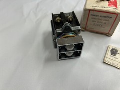 NEW Cutler Hammer E30CA Compact Pushbutton Indicating Light 120V 60/50Hz