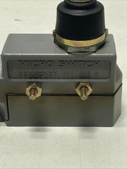 Honeywell Micro Switch DTE6-2RN2 NOS