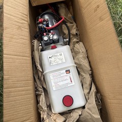 Double Acting Hydraulic Pump For Dump Trailers KTI – 12VDC – 6 Quart Reservoir