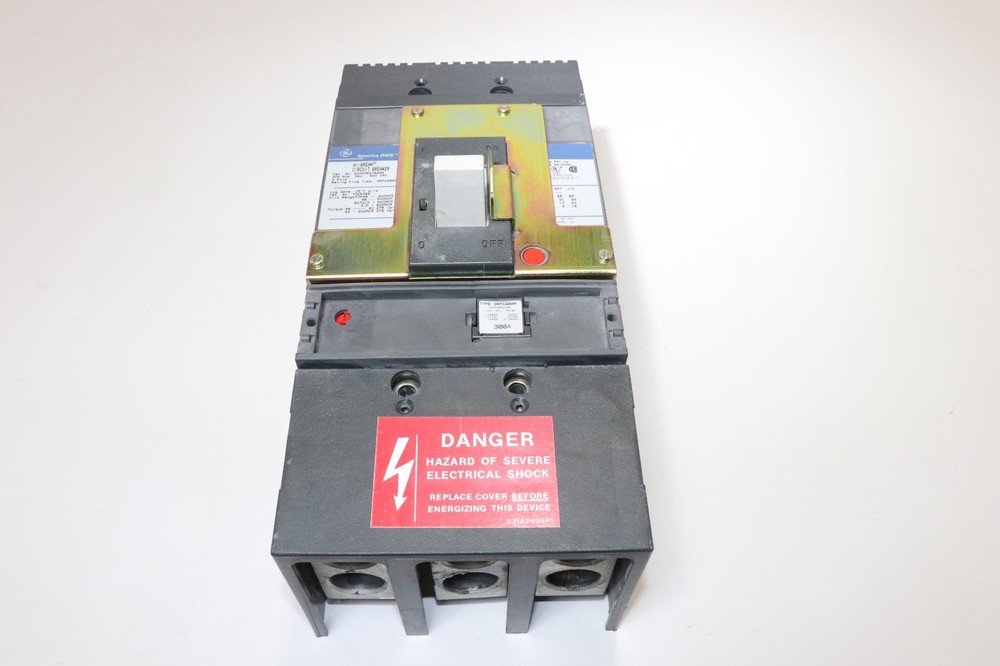 GE SGHA36AT0400 400A 3-POLE SPECTRA RMS CIRCUIT BREAKER, 600V 35KA@480V