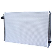 2 Rows Radiator For 1995-2003 International 5500 5900 8200 8300 9300 9400 9900