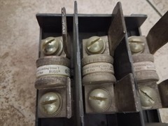 BoltSwitch PT324 PullOut 200A 3Pole 240V Included Fuses free Shipping