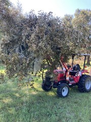 Thumb Grapple. Universal add on grapple attachment for tractors and skid steers