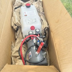 Double Acting Hydraulic Pump For Dump Trailers KTI – 12VDC – 6 Quart Reservoir