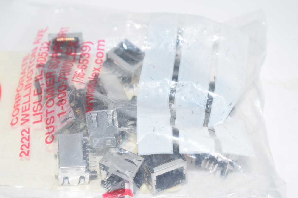 Lot of 15 NEW Molex 0438600010 Jack Modular Connector 8p8c (RJ45, Ethernet) 90°