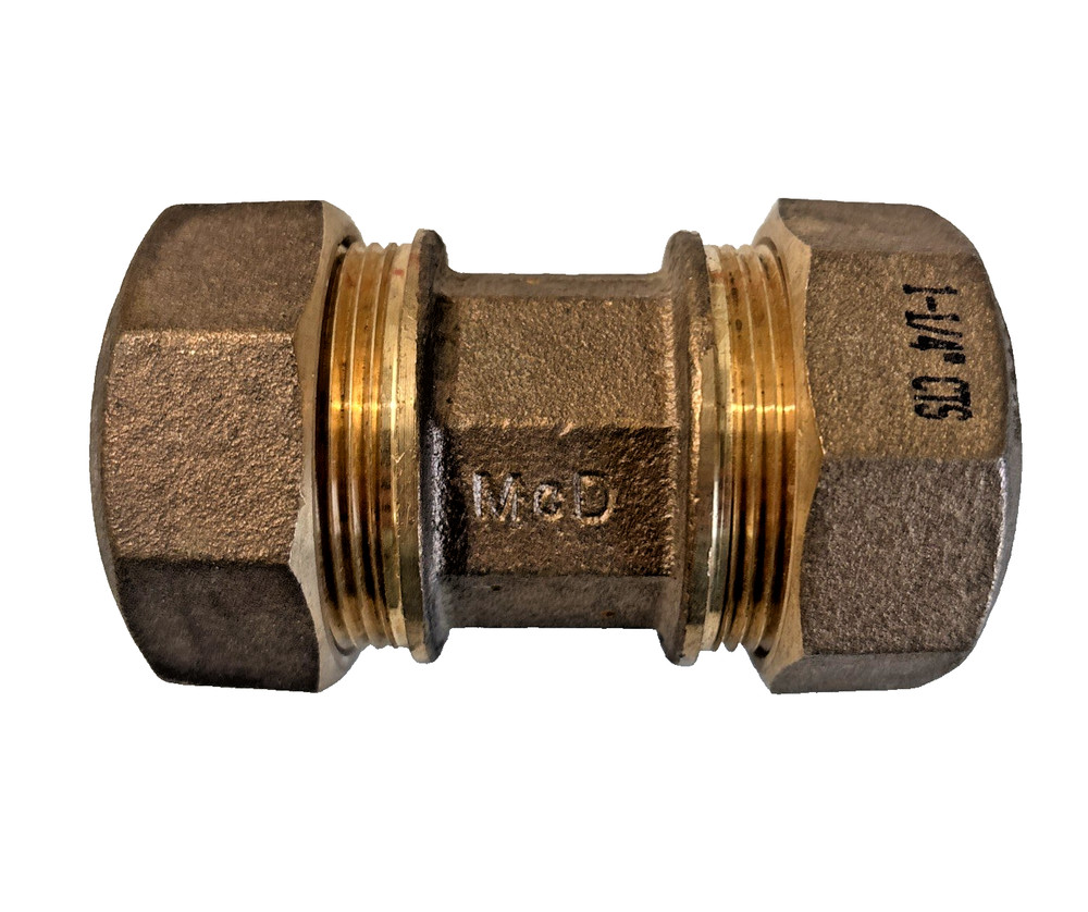 AY McDonald (1-1/4″ CTS) Tough Tube Coupling straight compression
