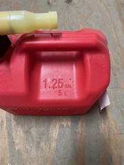 1415 1-1/4-Gallon Poly Gas Can (CARB Compliant), Red UPSTAIRS