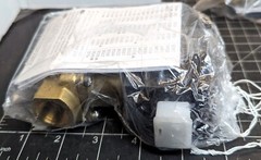 Brass Direct Acting Solenoid Valve, 1/2″ NPT Natural Gasses & Liquid Fuels [B3B3