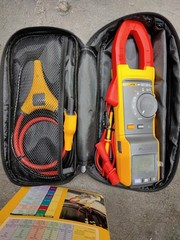 Fluke 381 Remote Display True RMS AC/DC Clamp Meter