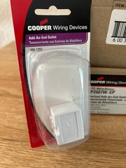 Case of 10 Cooper Wiring Devices BP2607W-SP Polarized Add-an-End Outlet Free P&H