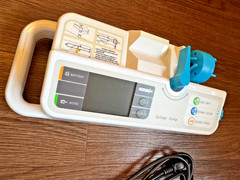 Contec Syringe Pump infusion SP950 LCD real-time alarm Rechargeable BRAND NEW