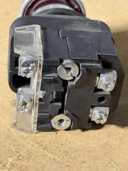 Allen-Bradley 800T-FXMP16XA7 Mushroom E-Stop Push Pull