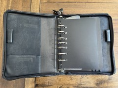 Franklin Covey CL 12215 Black Leather Zip Portfolio 7 Ring Binder Planner