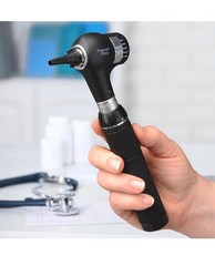 $787 ADC 5480L – Diagnostic Set with PMV Otoscope M3