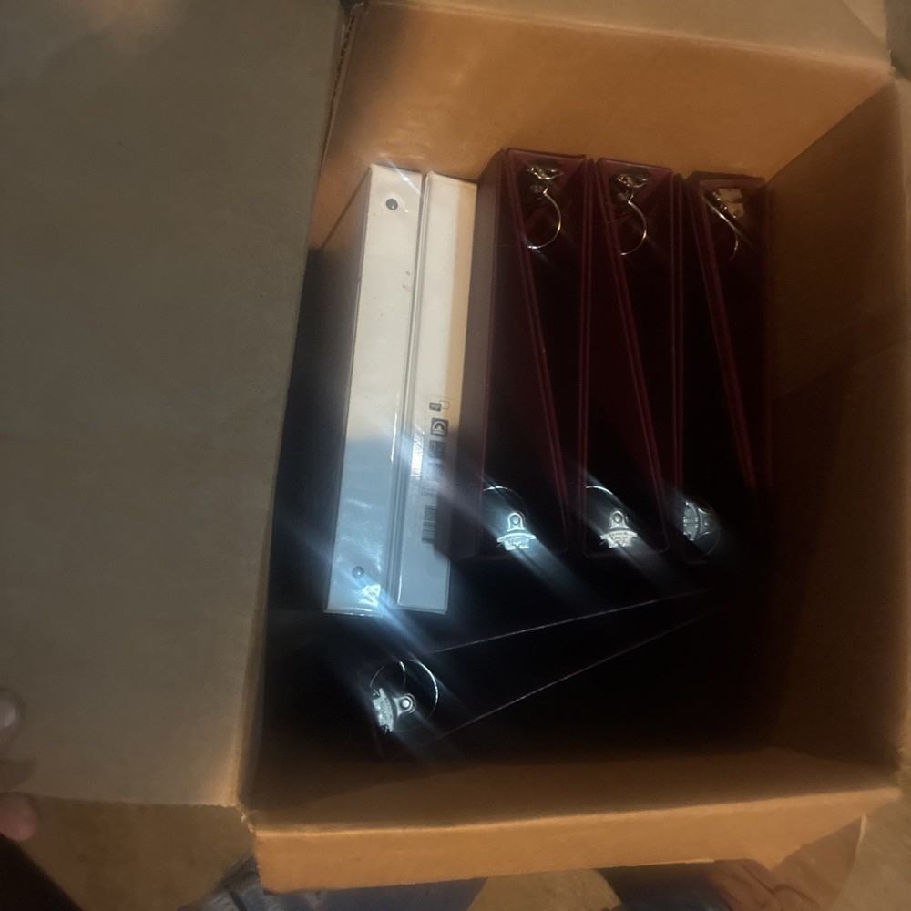 Supply 3-Ring Binders, 8red And 2 White