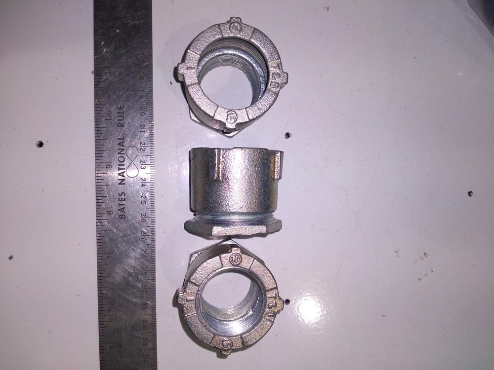 Thomas & Betts Conduit Coupling 1” … AS IN PICTURE …. LOT OF 4