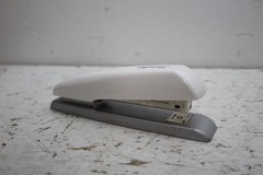 ACCO Brands Swingline White STAPLER