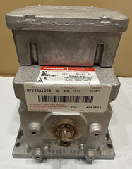 Honeywell M7285A1003 Actuator Modutrol IV Motor 120V (R8) Same As Pictures