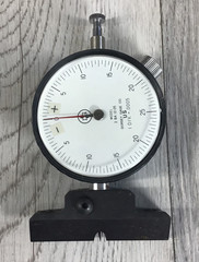 Dorsey Gage Co. Model #2 BA 12-05 Dial Indicator 1 Div = .0005″
