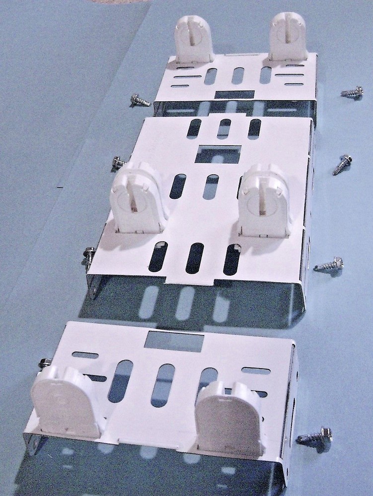 10 Retrofit Kits Changing 2 Bulb 8′ T12 or T8 Light Strip to 4′ 4 LED Tubes
