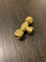 SWAGELOK B-500-3TTF BRASS fitting 5/16” tube x 1/8” fnpt branch tee