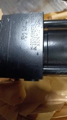 Parker 2H Hydraulic Cylinder 2.50CD2HKNAT5S13AC8.00 8 IN STOKE 2.5 BORE