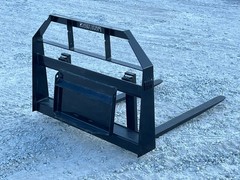 42″ Long 2,200 Pound Pallet Forks Attachment Fits Kubota Toro Mini Skid Steer