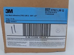 3M Hot Melt Adhesive 3762LM Q, 3762LMQ 3762 LM Light Amber, 5/8 in x 8 in, 11 lb