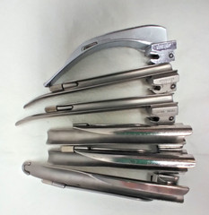 Laryngoscope Pieces – 2 Handles and 25 Blades – Sizes 0, 2 and 3 – Parts Only