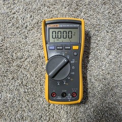 Fluke 115 True RMS Digital Multimeter Great Condition