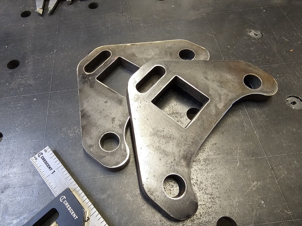 China Mini Excavator Drive Motor Reinforcement Brackets With Tie Down Slot
