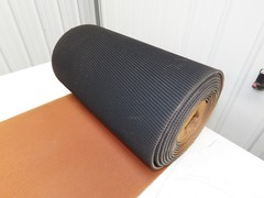 20″W x 25′ Rough Grip Top Rubber Conveyor Belt 2-Ply Black 25′ Length 1/4″Thick