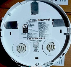 Honeywell TC806B3010 Smoke Detector NEW – FREE EXPRESS SHIPPING