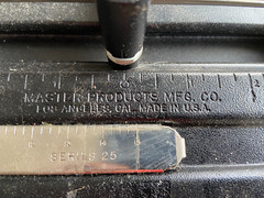 MASTER PRODUCTS 3 HOLE PUNCH HEAVY DUTY ADJUSTABLE 1/4” Holes