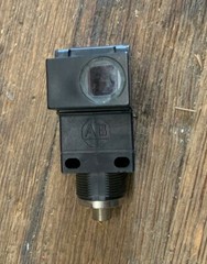 ALLEN BRADLEY 42GNC-9200-QD SERIES A REV F PHOTOSWITCH PHOTOELECTRIC SENSOR
