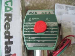 Asco 8210G094 Solenoid Valve, 1/2″ NPT, 24 VDC Coil, 40 PSI, New Open Box