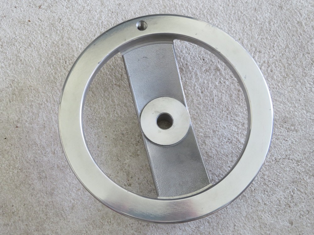 MONROE ENGINEERING 30748P 8″ Polished Aluminum 2 Spoke Handwheel Handle missing
