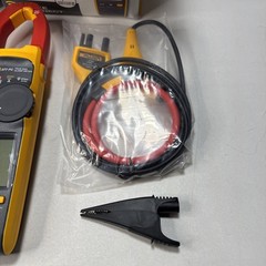 Fluke 377 FC Non-Contact Voltage True-RMS AC/DC Clamp Meter with iFlex 3-Phase