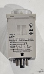 Omron HB3A Timer, 100/110/120Vac, 0.5s To 100h – NOS