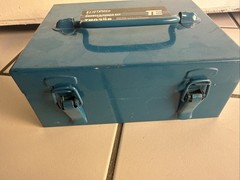 TEMCo Double D Punch Die Set 0.769 inch x 0.642 inch Knockout Hole w/ Case