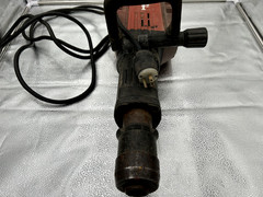 HILTI – TE 905 AVR Breaker Jack Hammer – Fair Condition