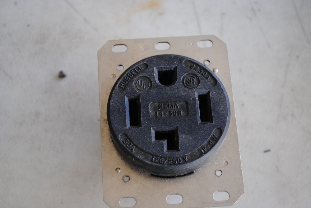 HUBBELL HBL9430A 30A 125/250V 3P-4W FREE SHIPPING