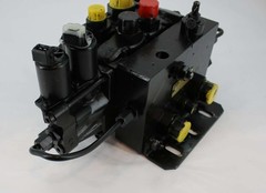 New Parker L90LS-01-1-28RWMP-3 Valve Volvo 15193451 Fits Loaders