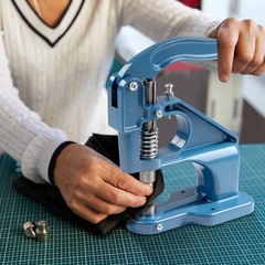 Heavy Duty Hand Press Grommet Machine Kit Eyelet Punch Tool for Banner Curtain