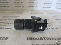ARROW PNEUMATICS 9008 PRESSURE REGULATOR R352 NEW IN BOX