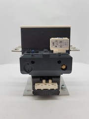 Telemecanique LC1F265 Contactor w Aux 285A 3P 3PH 600V 200HP 120/127V Coil