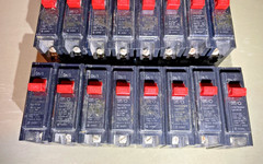 (16) Eaton BR120 Thermal Magnetic Circuit Breaker, Lot of 16 ***FREE SHIPPING