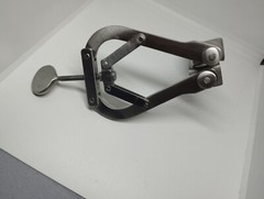 Alan Speculum Anal Speculum Precise Opening Control Adjustable rare