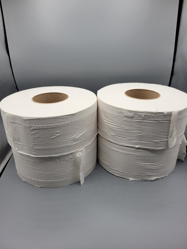 Scott 03148 3.55 in. x 1000 ft. 2-Ply Jumbo Roll Tissue – WT (4 Rolls/CT) New